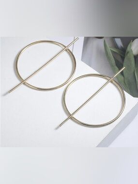 New in Box Adelaide Plunder Gold Hoop Earrings with Vertical Bar Accent